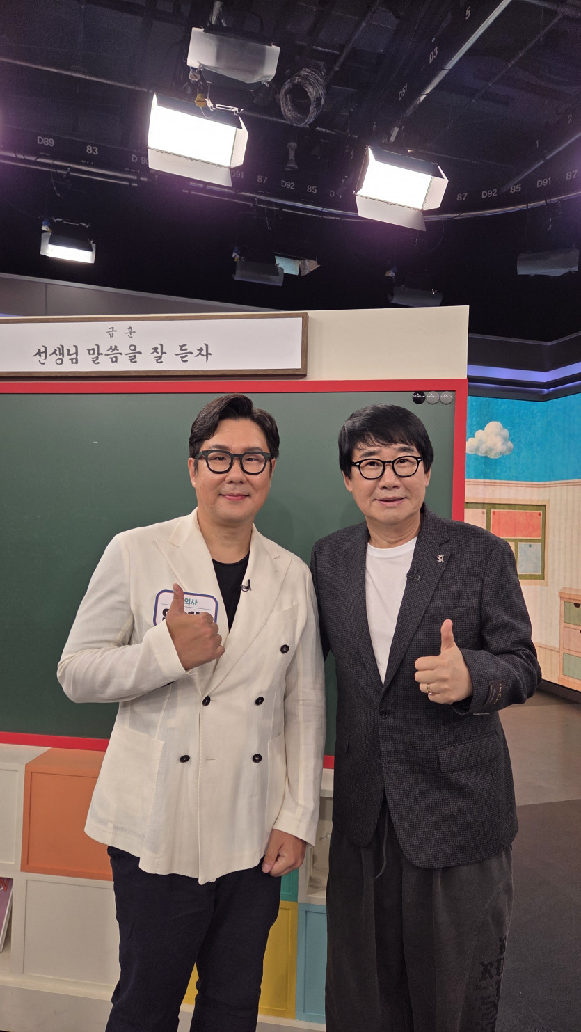 9780374384b2f9c9a6899a4c866753de_1791764183_9184.jpg